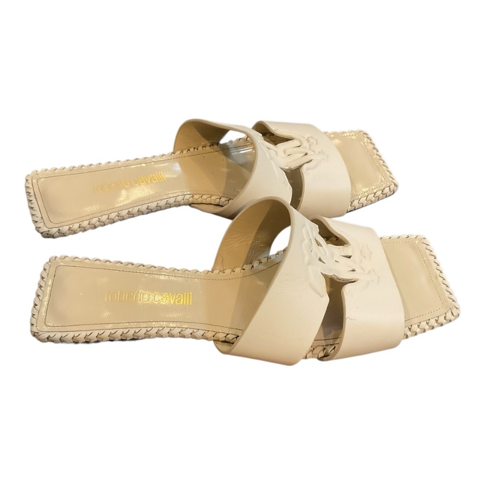 Roberto Cavalli Women’s Light Beige logo-embossed leather slides Flats Size 39 - Picture 3 of 15